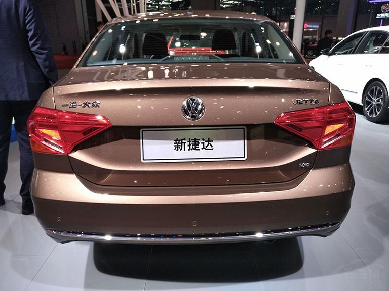 β˺ܶ࣬180ıʶһ̨Ϊ1.5LȻ110ƥŤ150ţ.ףֵһ㣬Ťزס