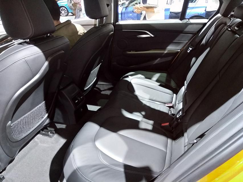 1ϵĳ߷ֱΪ4456/1803/1446mmΪ2670mm