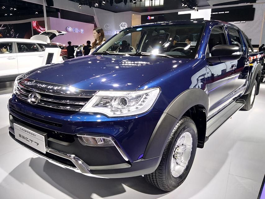 ��˫�ų��ͳ����ߴ�Ϊ5585��1835��1800mm�����Ϊ3380mm��