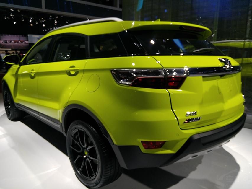 ߷ֱΪ4588/1932/1676mmΪ2712mmֿͱһ¡