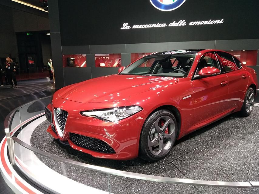 ŷGiulia Milanoè콢ʽУۼ43.38Ԫ³Giulia 280HP 죬ڴ˼˶Χɫɲǯã350̨