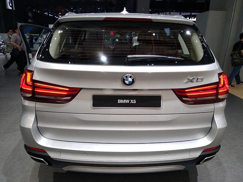 ǰ������դ���Ͽ����Ȳ��ޱ仯���ó��䱸�����������ƣ�LED��ƺ���������Ҫѡװ��ѡװ���۸��1.66��-1.8�򲻵ȣ���