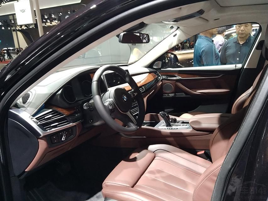 ȫ±X6 xDriver50iͨͬʱһ̨µ4.4T V8ѹ33ǧߣֵŤ650ţףԱ450ƥΪʲôX6Ϊ๦ܽܡ 