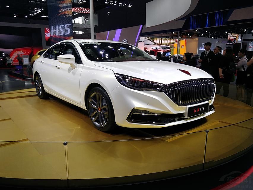 ���к������Ĵ�ߴ�ֱ�ٽ�����դ��������ϸ����LEDǰ����顣