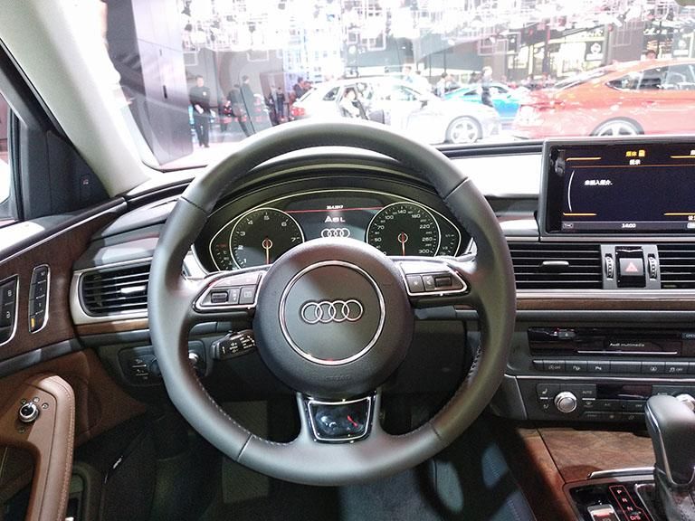 �������ò�ͬ���¿�A6L�����䱸�����ơ�LED��ƺ;���LED�������ͷ�ƹ�Դ��