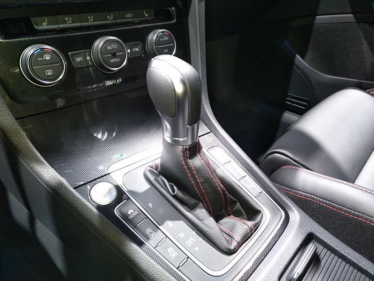 ϼˣʽƽ׶๦ܷ̺˶͵Σ͹Գ˶ܵıʡ