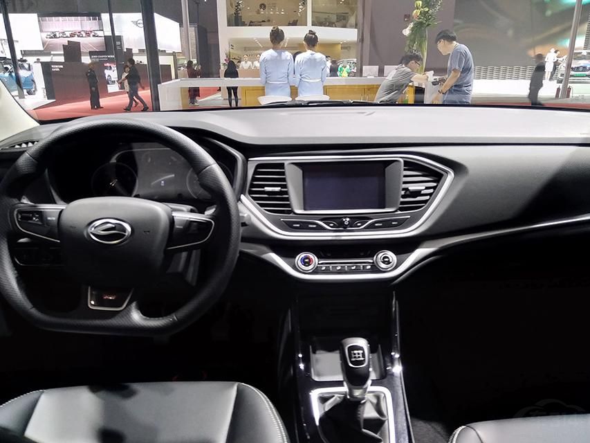 ����ȫ��ɫ�����⣬�����ṩ��ɫ����ɫ�Ĵ��䣬ƽ�׵Ķ๦�ܷ����̿����������˶��ķ�����