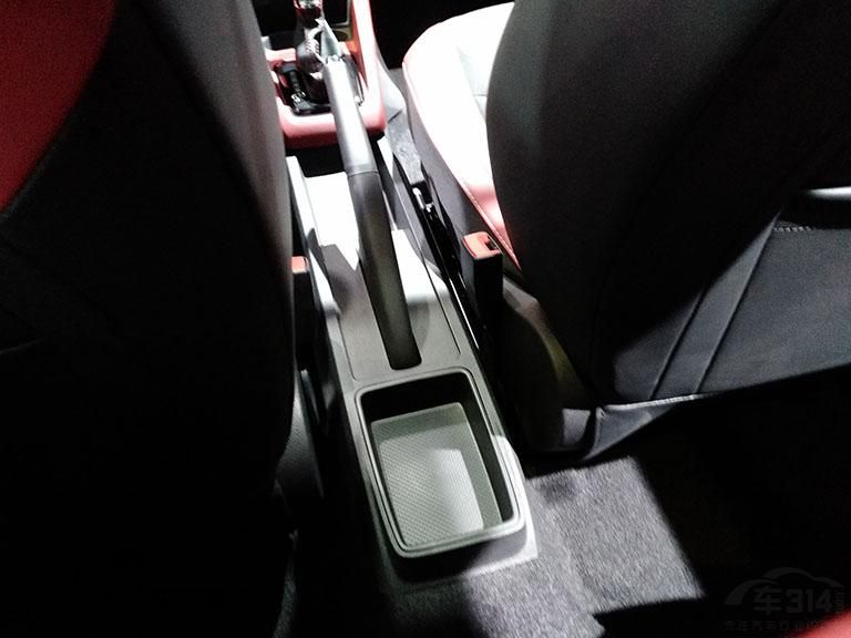 ��1.6L������ƥ�����6���Զ������䡣