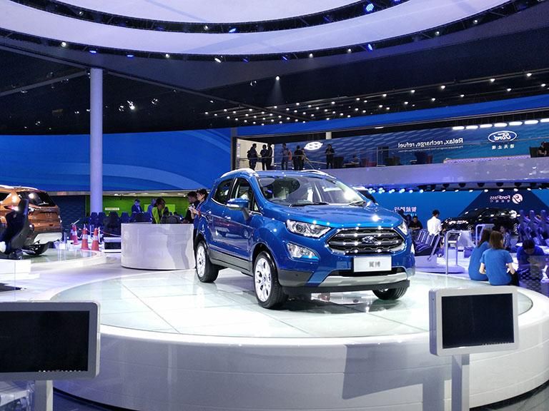 ΪڽеĺСSUVĳͣڸԳƵϱ档ֻǳռΪխټ϶Բûȡ̫ߵ¿˺ҵı̥ƣ۸Ϳȫ2.0Lǿ