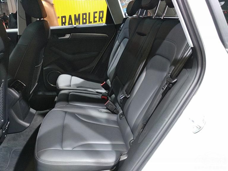 °µQ5 45TFSI ſռɱ泤450mm1530mmŸ߶940mmֺ֧Լǰڣ;ںŵĳ˿Ҳùƣ