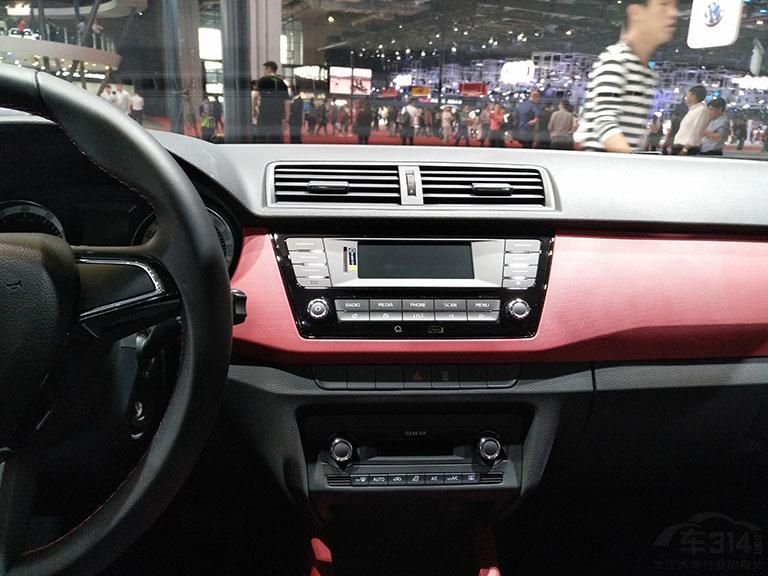 �Զ�ͷ�ƺ͸�Ӧʽ��ˢ�ڴ��а�������ϲ����Ǳ��䣻�����桢�˶�������а潫�䱸�е綯��������Ӿ����ܡ�