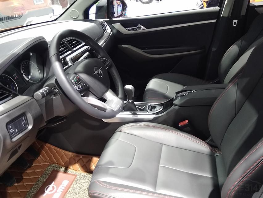 ���η��棬�³��Ĳ����˺ڳ�˫ɫ��ɫ��