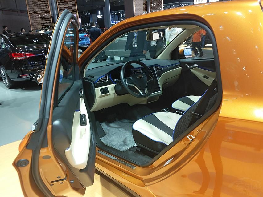 ֥䱸˸幤ѧƵΣƤʲϰп̨Ʒʣ䱸10.1糬ֶܴ֧Ӧͬʾͬʱ˵ӰMP5Ӱš绰/֡GPS๦