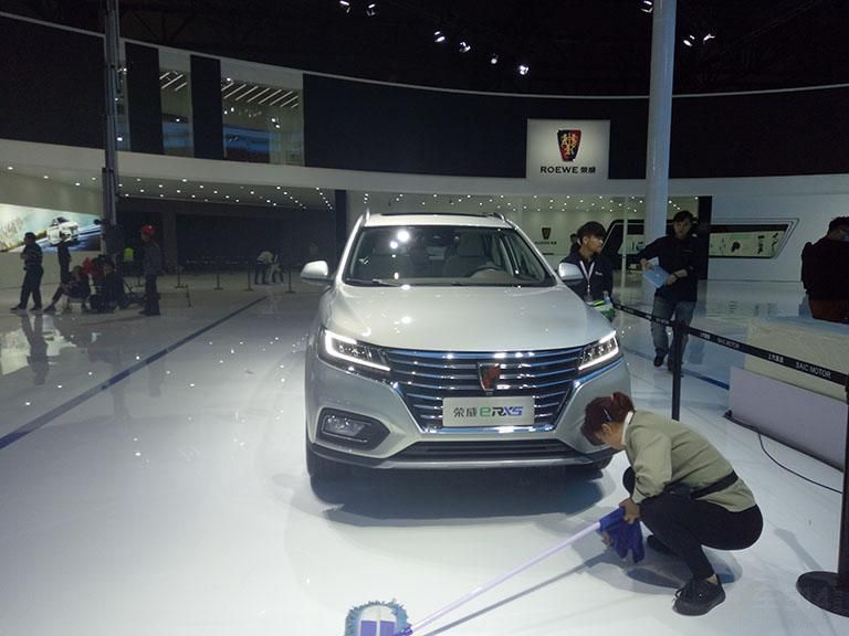 Ϊ�û��ṩĿ�ĵ�����Ԥ�⡢·���Զ��Ż���ǰ��ӵ�����ѡ�3Dȫ��·����ͣ������λ��Ϣ���Լ����׮��ʵʱ��۵ȷ���ȵȡ�