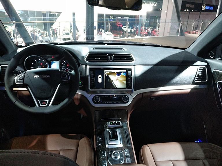 йоأǳɫͬʱϸϼ͹ʸеɫװΣӾЧ϶˵