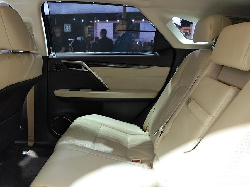 ÷棬LEDơ촰ǰ8綯ڡ8ӢпҺ̥ѹϵͳӰȹܡ