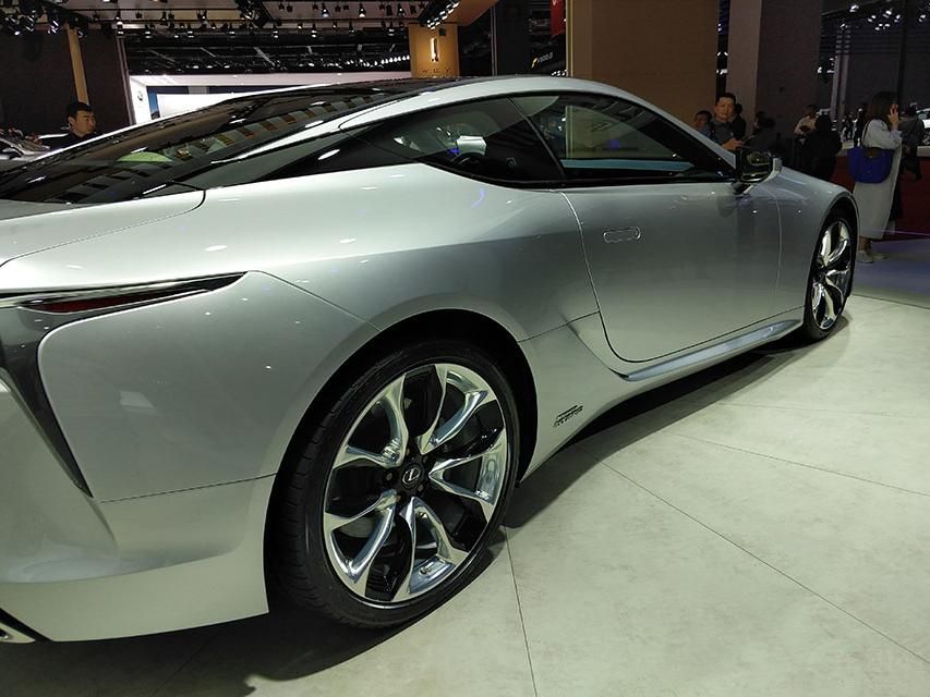 ϵͳ棬׿˹LC500hƵE-CVTٴһ̨ 4ATģ 10 λ