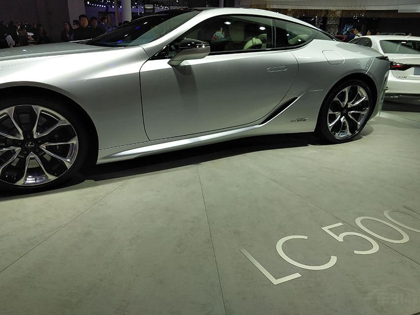 ׿˹LCϵеĳߴΪ47701920mm1345mm2870mm̥LF-LCıLCϵеǰֱֻнյ930mm970mmϵͰķ֣Ӫ޳