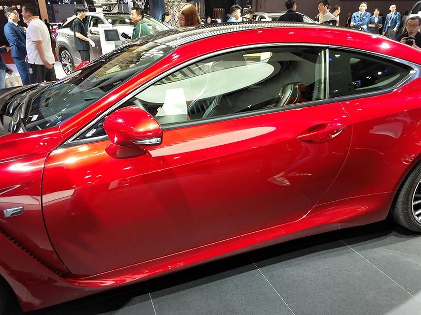 �ڶ������棬�׿���˹RC F���ص���5.0��V8��Ȼ�������������������Ϊ450��������ֵŤ��Ϊ530ţ���ס�