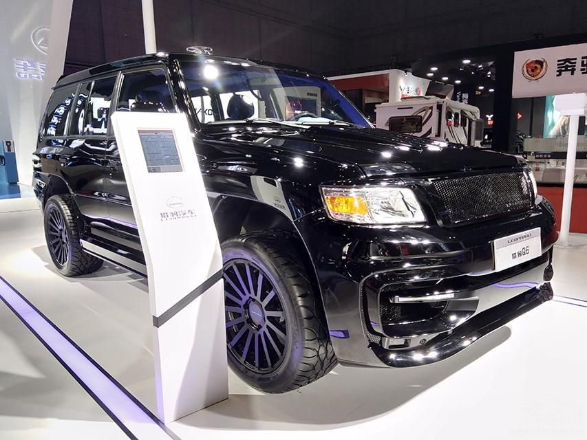 ƣӲԽҰSUV͵ͣԱʽӲǷƣĳԽҰһص㣬ɫǰդͷǳϬǰ³ʱҶʮ㡣