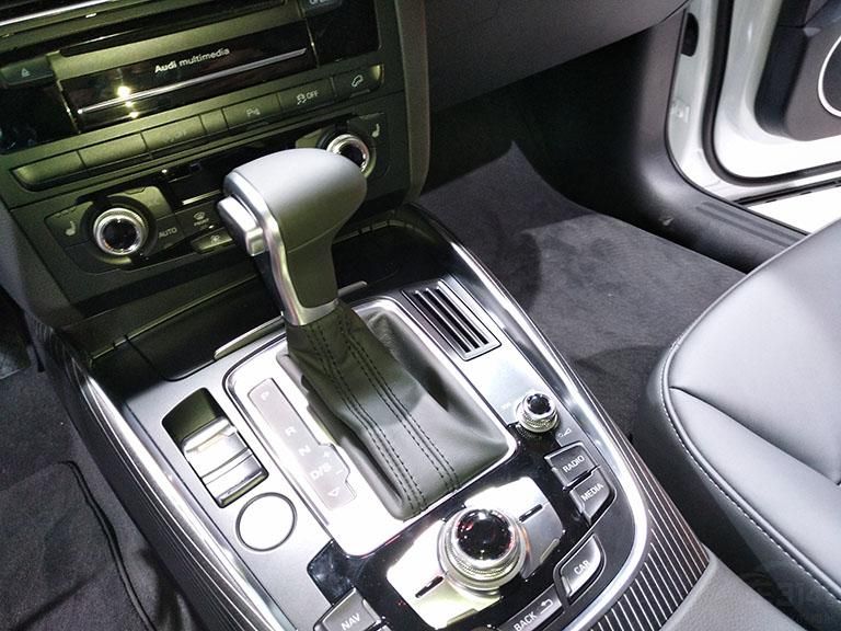 µԼMMIý彻ϵͳĿưťɫƸװΣָгɫҲ