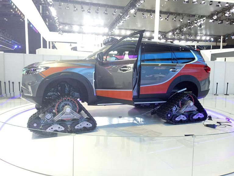 SUVǶĴSUVͨD90δУΪҴһĴ³ʵ˲˾ϲSUVøӵĴ˴ͳ̥ͷ·һ˶̹ˣݡ