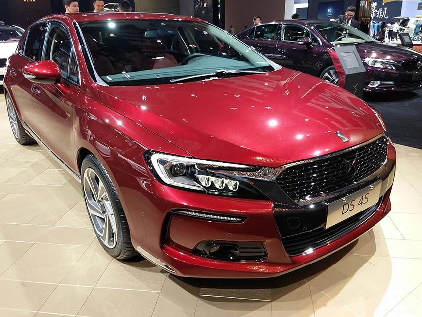 ͷ�Ʋ���LED������ƣ������C�����е�