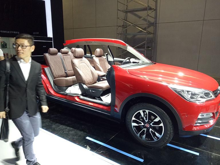 X7ΪƷƺڵһSUVͬʱҲ׿͡ó۴θ˺¡Ϊչ֡Ϻչڼ䣬չһ˵ĺX7