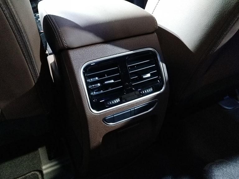 ˴Ƹ߶ȵڡؼҴʱرաڡ˫ȫҡſյڵá䳵лӵжѲϵͳGPSϵͳˢ͵ƹơҼǰһʽలȫESPȶϵͳԼ̥ѹϵͳܼá