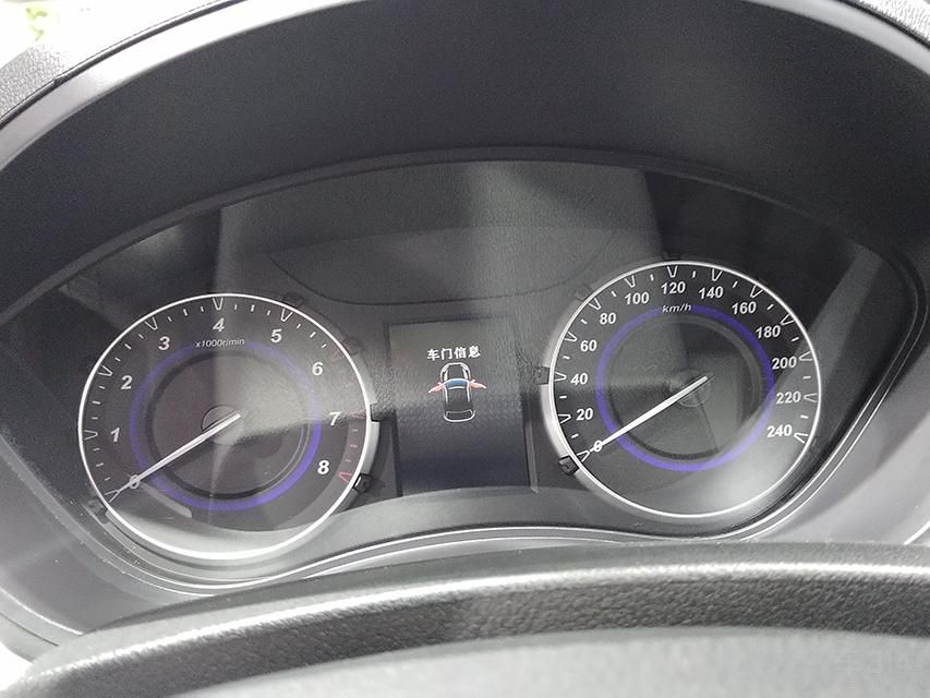 �п�̨��������ƱȽ�ʱ�У����������������䱸�к���moofun�ƶ�����ϵͳ��