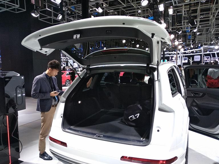 µQ7 e-tronϺQ7һµİµϼǰƣ˶δ죬ϡƳʵǰԵø壬ʧ