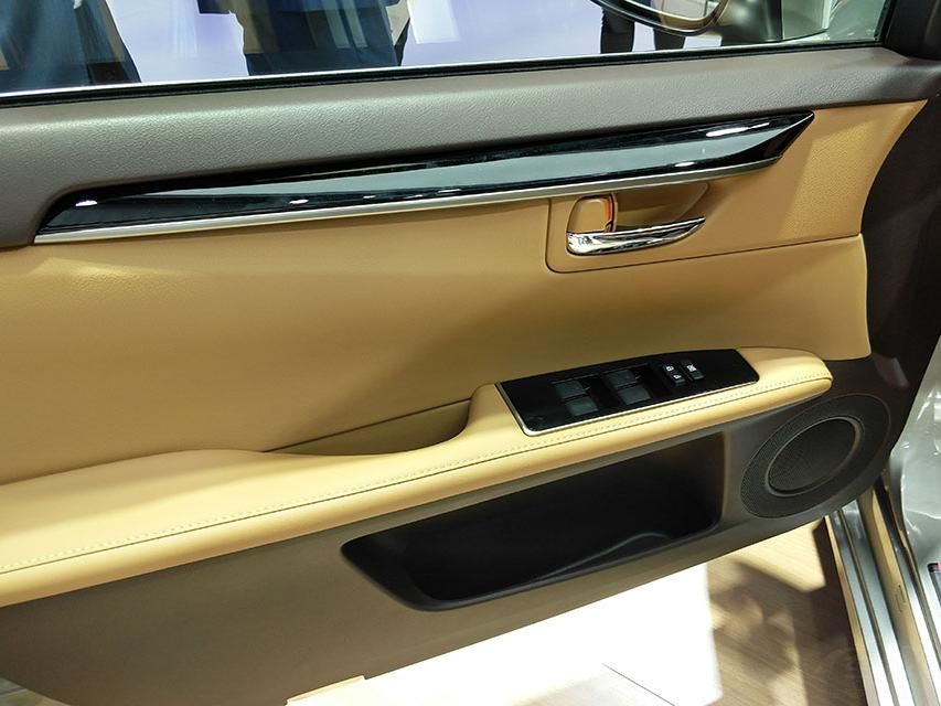 ��ɫ���������ָж���һ��