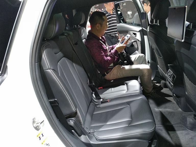 ⣬ȫ°µQ7 e-tronӾֹٵ100/Сʱ5.9룬ٷͺĽΪ2.4/100km