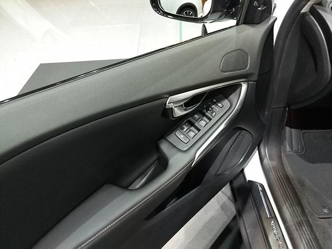 ¿V40Drive-Eϵе1.5T2.0Tѹƥ6һ䣬ֻ6.9sǰѷʽܱ֤ܺͺ˶