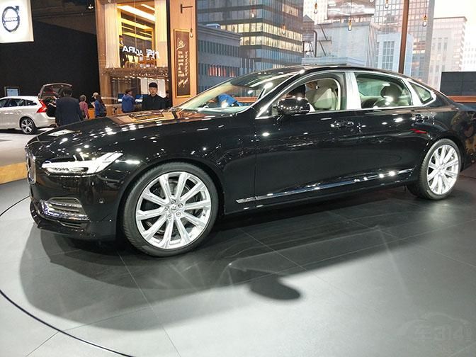 棬³2.0T+е˫ѹ͵綯Ĳ춯ϵͳɡΪ235ǧߣֵŤش400ţף綯64ǧߣֵŤش240ţס