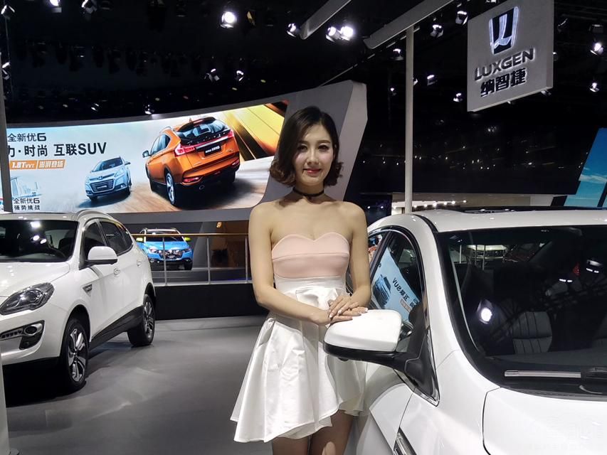 �����·����ӳ��г���һ��һ�ľ������ġ�