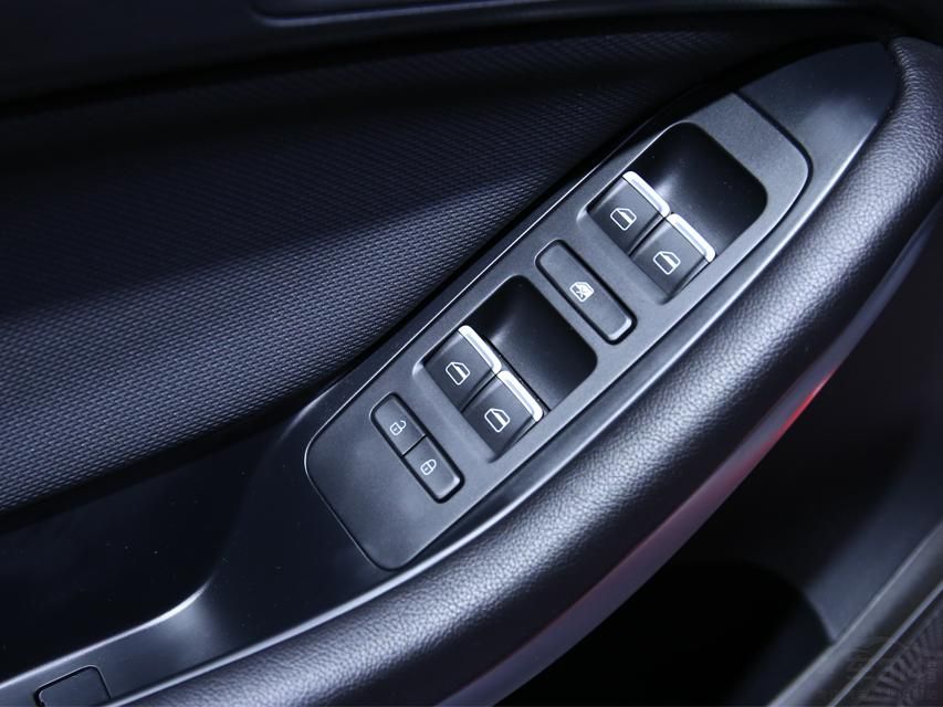 �ڶ������棬��7������1.5T�������������Ϊ147������108kW������ֵŤ��Ϊ210ţ���ס�