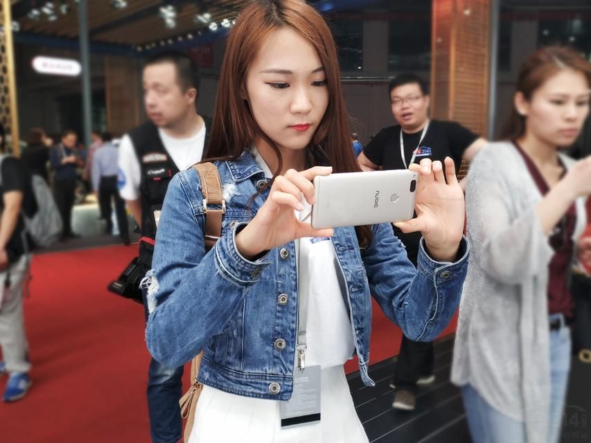 ��л��λ��Ů��Ŭ����Z17mini�ĳ�����ô��������Ƭ��