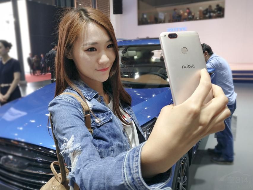 С����ʹ�Ŭ����Z17mini��������Ʒζһ���Ϻ���չ�ٻ����޵Ļ��档