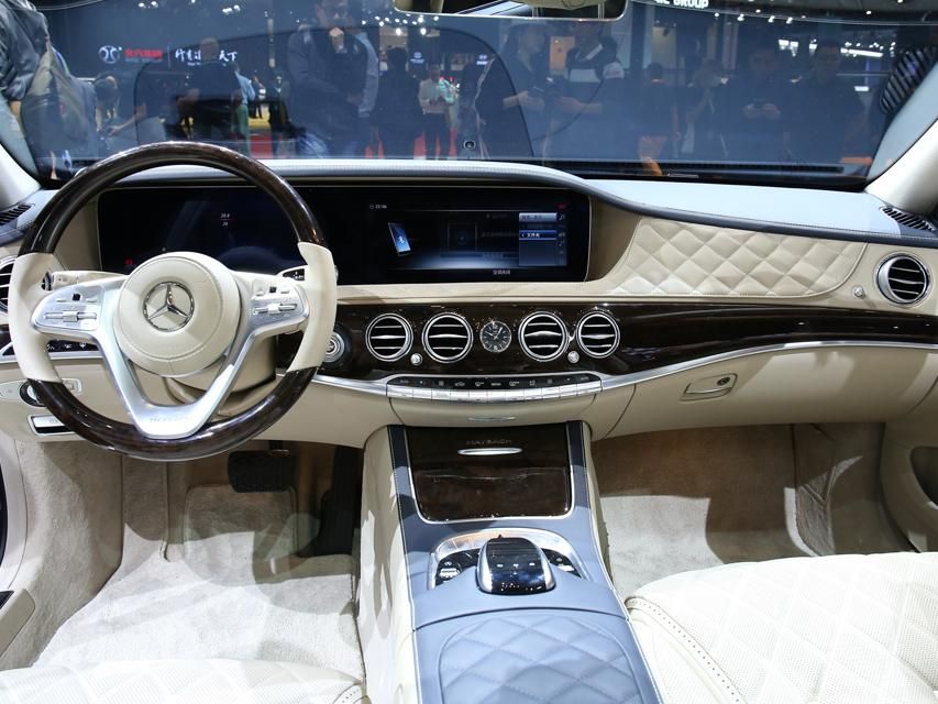 ӵ��84��LED���ݣ��ɸ��ݳ����仯��������ÿ��������ȫ�µ�LED���е�����Ҳ���߱�ʶ�ȡ�