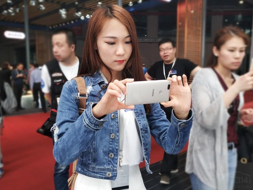 ��λ��Ů���ռ����ܺã�Ŭ����Z17mini���ظ��á�