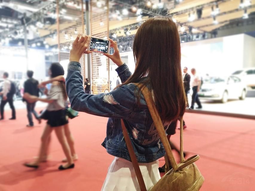 �Ϻ�����������ҵչ���ᣨ��ƣ� �Ϻ���������չ����������1985�꣬�����ѳɹ��ٰ�ʮ���졣