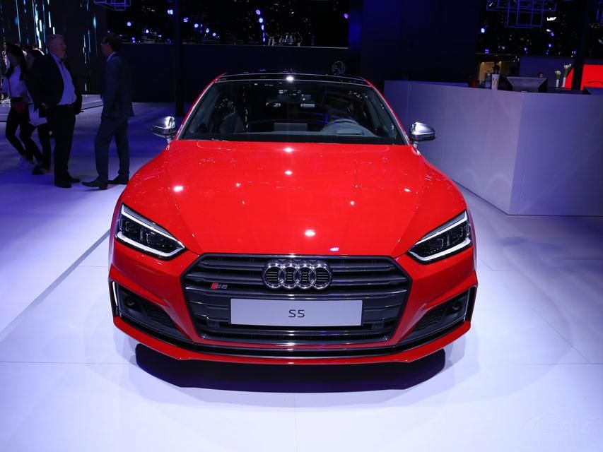 ��Ȼ�ƹⲻ��ô�ã������ǿ��ó�S5�������˸����˶����ĳ���ϸ����ơ�