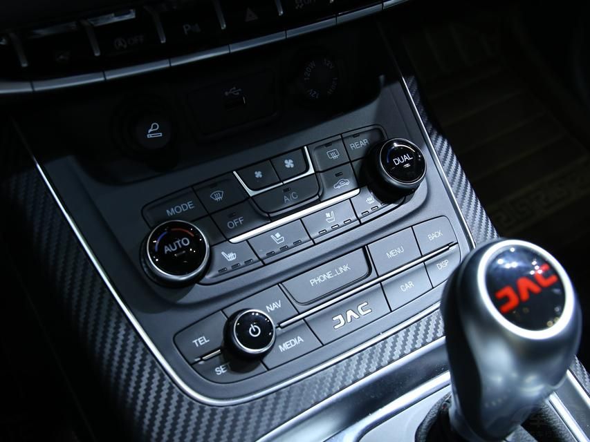 ��������������䱸6���ֶ��������6��˫��ϱ����䡣