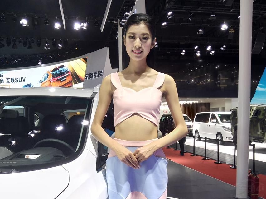 ��˫ü���䣬СС�ı���΢΢���̣������������������