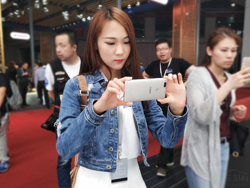 �³������°�����ʽ���С�