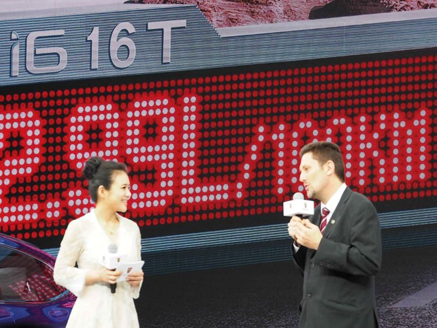 ����Ļ�����������ս��VCR�������������񽱸��ԡ�