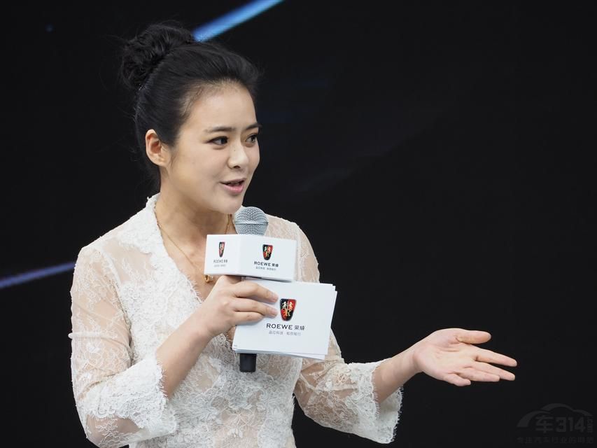 ����һ��Ц�ۣ���ʹ��Ц��ʱ�����˸о�Ҳ�ǡ�Ц��ӯӯ���ġ�