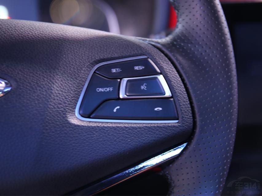 �ߴ��ϣ��³��ĳ����߷ֱ�Ϊ4338/1830/1645mm�����2630mm��