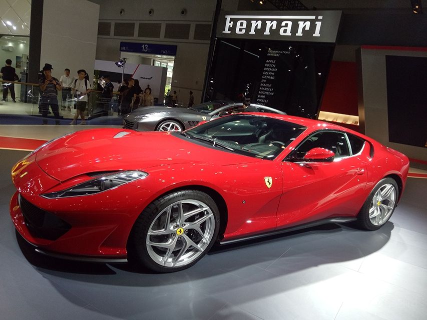 812 SuperfastβGTC4Lusso£ͬع˷Բơ